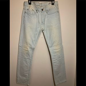 Men’s light wash jeans